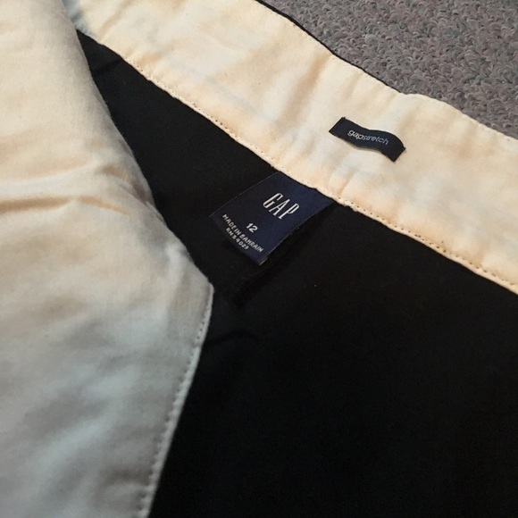 Black Gap A-Line Skirt with Decorative Pleat - Picture 4 of 4